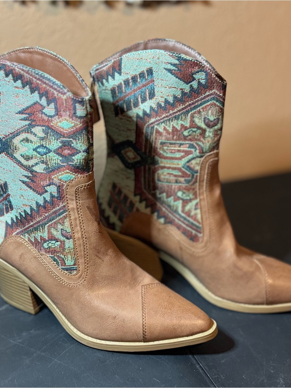 Wonderly Women's Tan Leather & Turquoise Patterned Western Boots